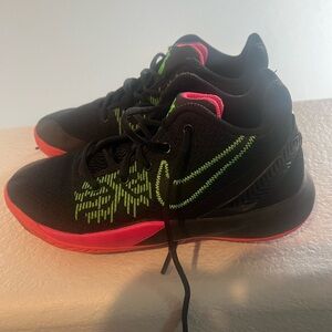 Nike Kyrie Flytrap 2 EP 'Hyper pink